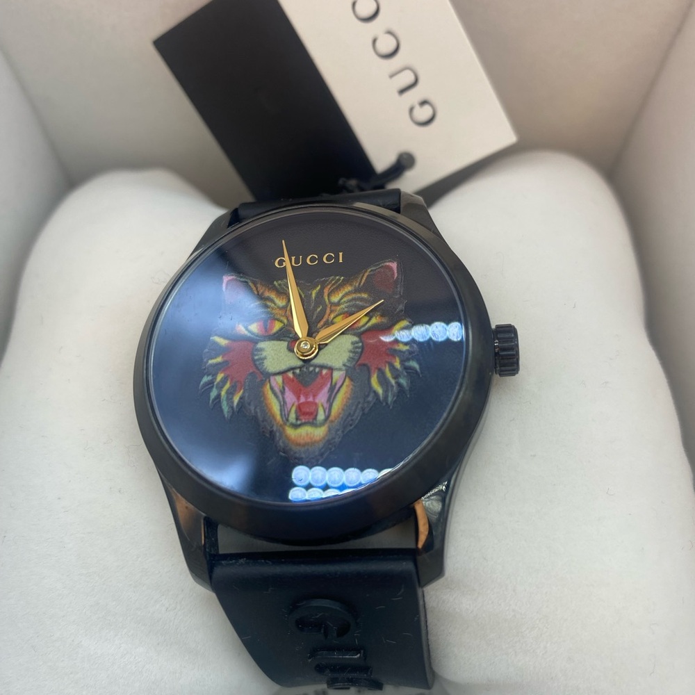 Gucci Black Watch with Multicolor Wolf Design - Picture 3 of 9